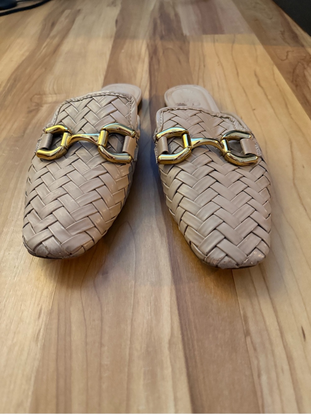 Zara Beige Woven Mule Loafers with Gold Hardware - Picture 4 of 9